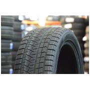 295 35r21 triangle pl02